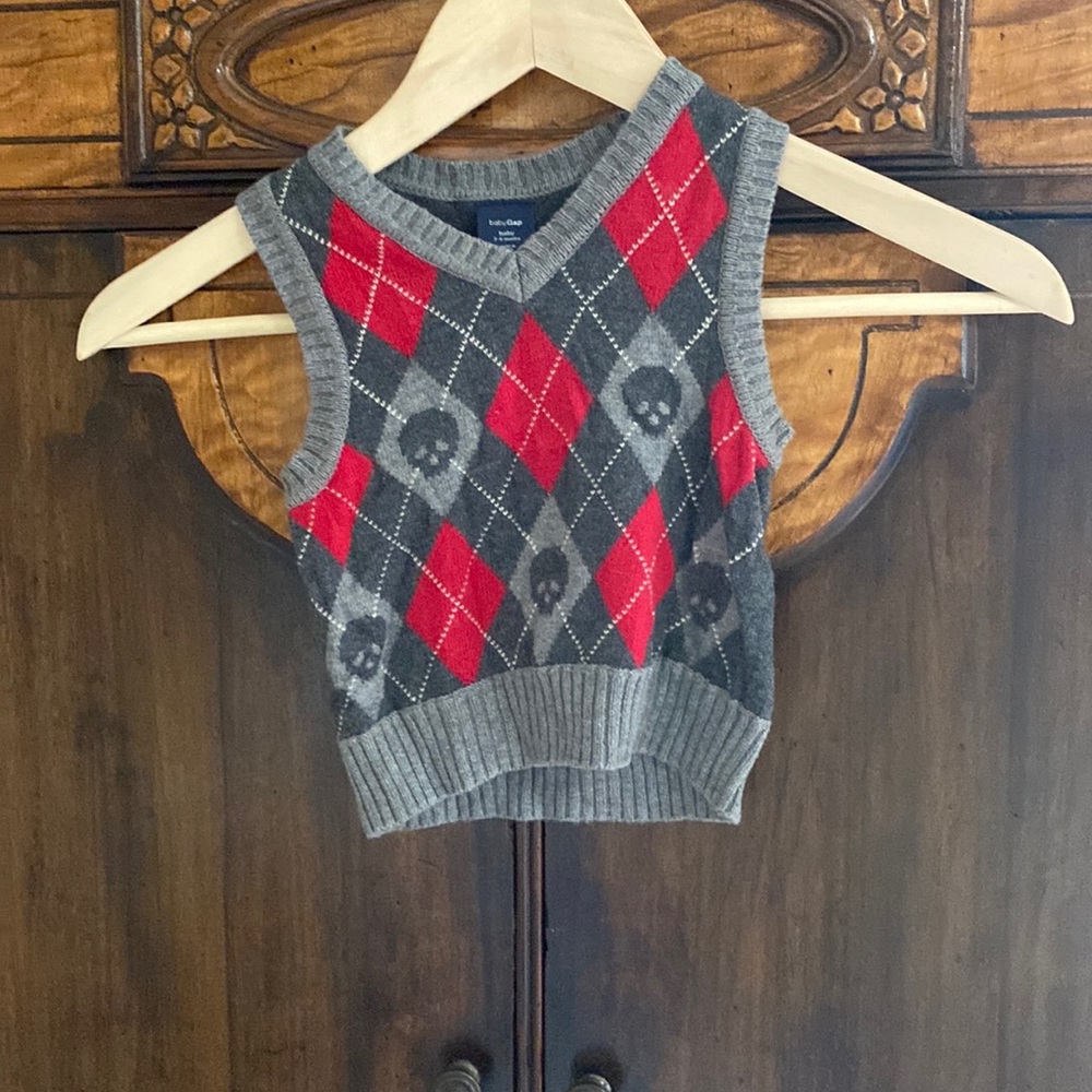 Red and grey skull vest